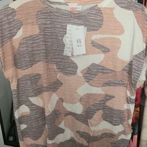 NWT lularoe small camo leah